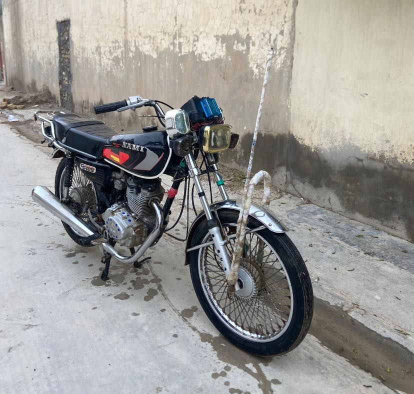 سلام عليكم  مكلف بل نشر 
دراجه تايكر موديل 2021 اوراق كامله محرك نضيف كهربائيات كلها شغاله السعر 360 وبيه  مجال  نكره لايت هورن نضيفه مال جناي نضافه كماله موضح في التصوير كلشي جدامك  مكاني ديالى بعقوبه ناحية العباره. 
رقم الهاتف ***********
