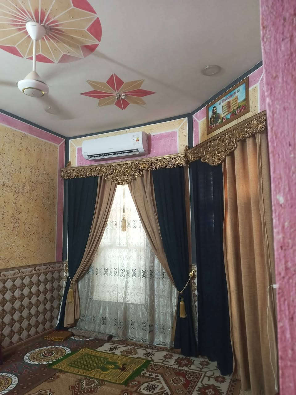 السلام عليكم ما اعرف ليش الناس بطلت ما تشتري عقارات بيع مستعجل بيت المساحه 110 العنوان مغربه الشيشان 2 نهايه السايدين قريب على شارع 30 مال حي الموظفين بيت نضيف ومرتب سنه البناء/ 2018 يتكون من غرفه نوم صاله مطبخ استقبال صحيات داخليه وخارجيه السعر 70 وبيه مجال للستفسار اتصل على الرقم/*********** / *********** / البيت طابو صرف بسمي
