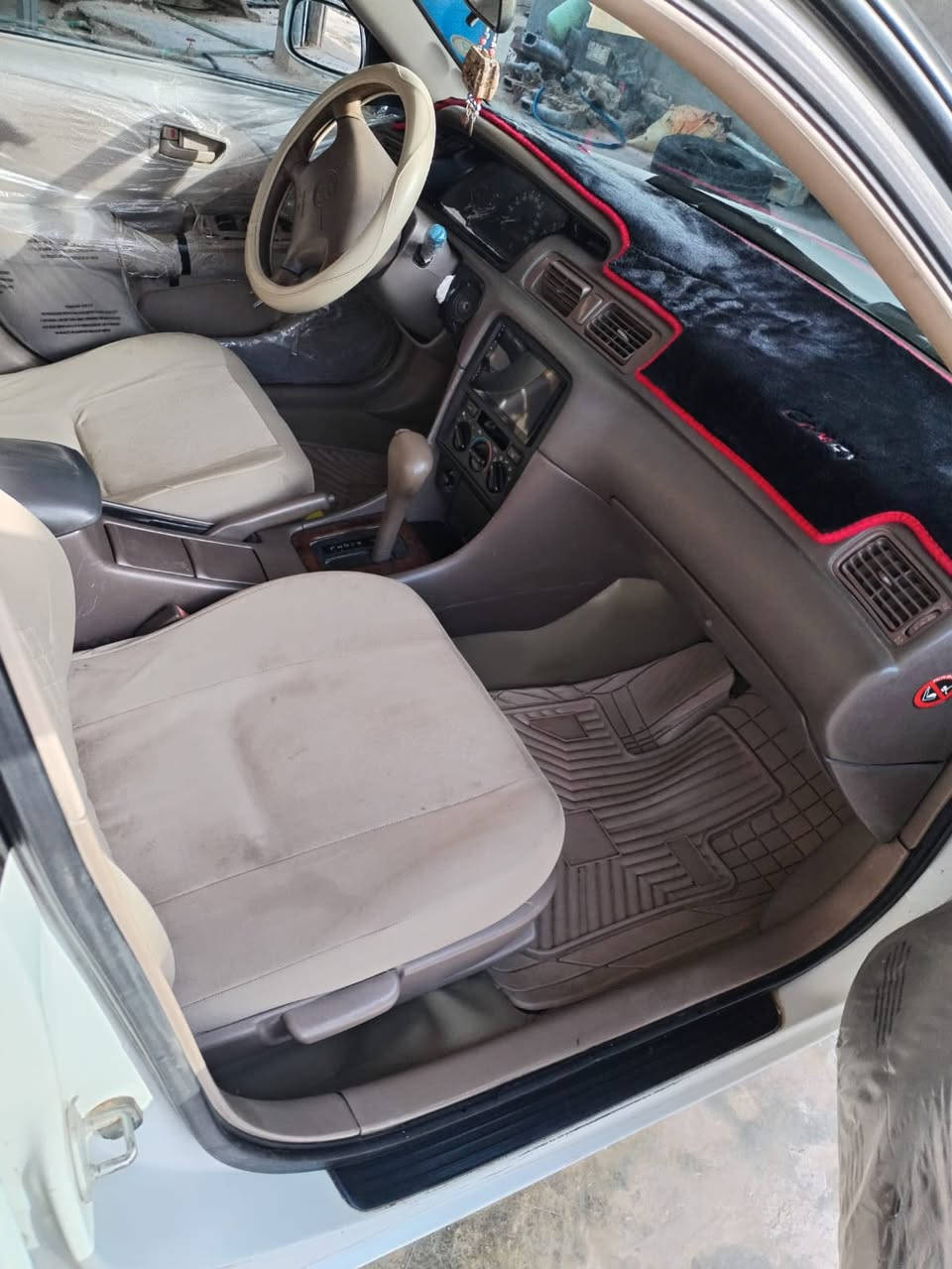 كامري  موديل 2001 خليجي محرك 4  بيها صبغ 3 قطع بدون دواخل سياره جاهزه مكاني صلاح الدين الضلوعيه السعر 85 وبيها مجال  ***********
