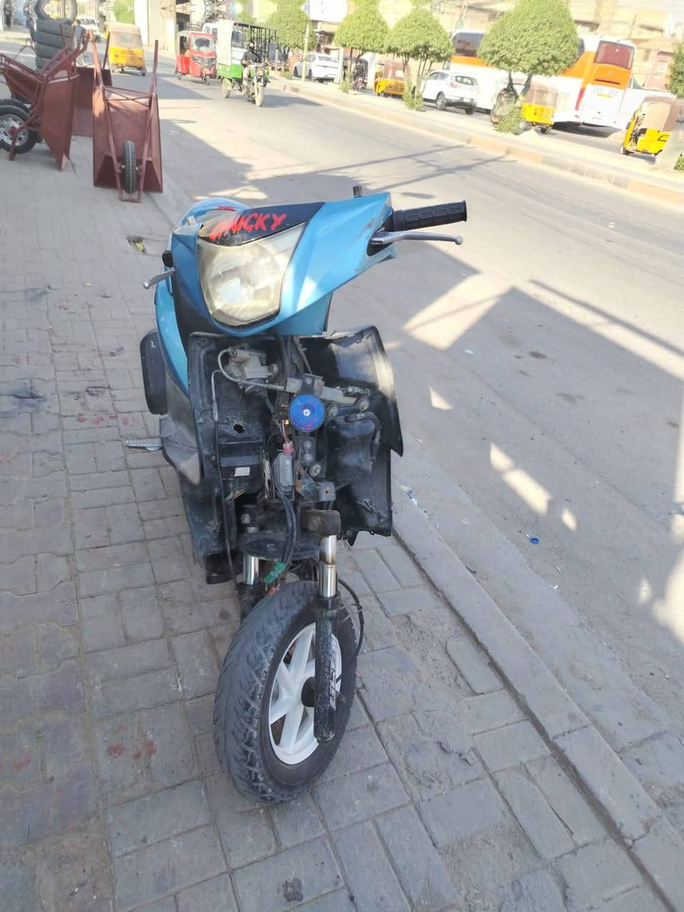 السلام عليكم درجه جي تي ار البيع السعر 350 وبيه مجال مكانه مدينه الصدر ***********
