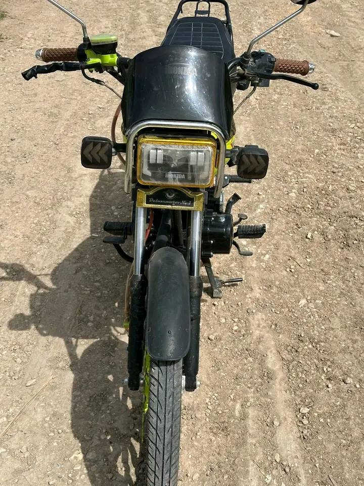 اعادة نشر بسبب الوعود الكاذبه
دراجه سيفان هونزده  البريطاني 

 مديل 2025 هايه مو سولنك هايه هونزاد البريطاني 

دراجه نضيفه برغي ممفتوح بيها 

5 كير، إستخدام قليل 

بصمه بلستيرن 

تشغيل عن بعد 

حساس نذار 

دراجه جديده بمعنى الكلمه 

مكاني بابل،جبله 

رقمي للاتصال :***********.

ومتواجد واتساب

اتصل وبيك خير وادلل

