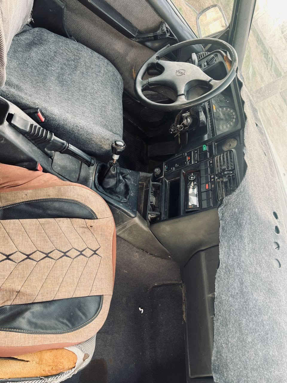 السلام عليكم
للبيع  او مراوس حسب القناعة
‏أوبل اوميكا ستيشن حجم 20 كير عادي
‏رقم صلاح الدين السنوية نافذة شرط تحويل والوكالة صدر امامي خلفي جديد تخم تاير جديد محرك ببداية تنقيط
***********
