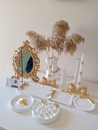 اكسسوارات coiffeuse • طقم تسريحة • مراية vintage • مراية مع اكسسوارات ...