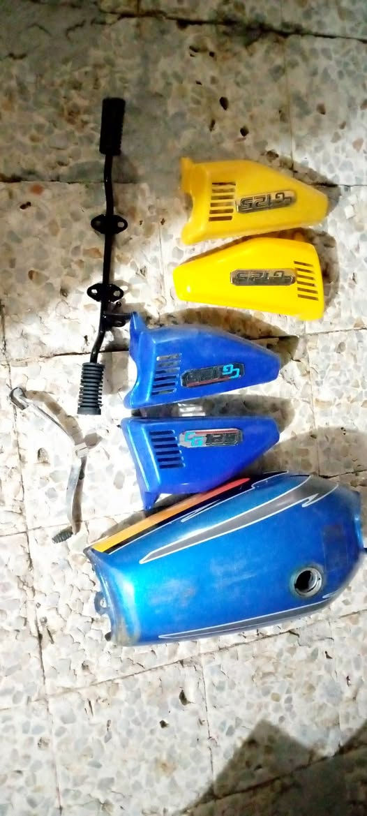 غراض ايراني كلهن جدد ابيعهن كلهن سوا ب30الف قفل قفل مكاني قضاء المدينة ***********
