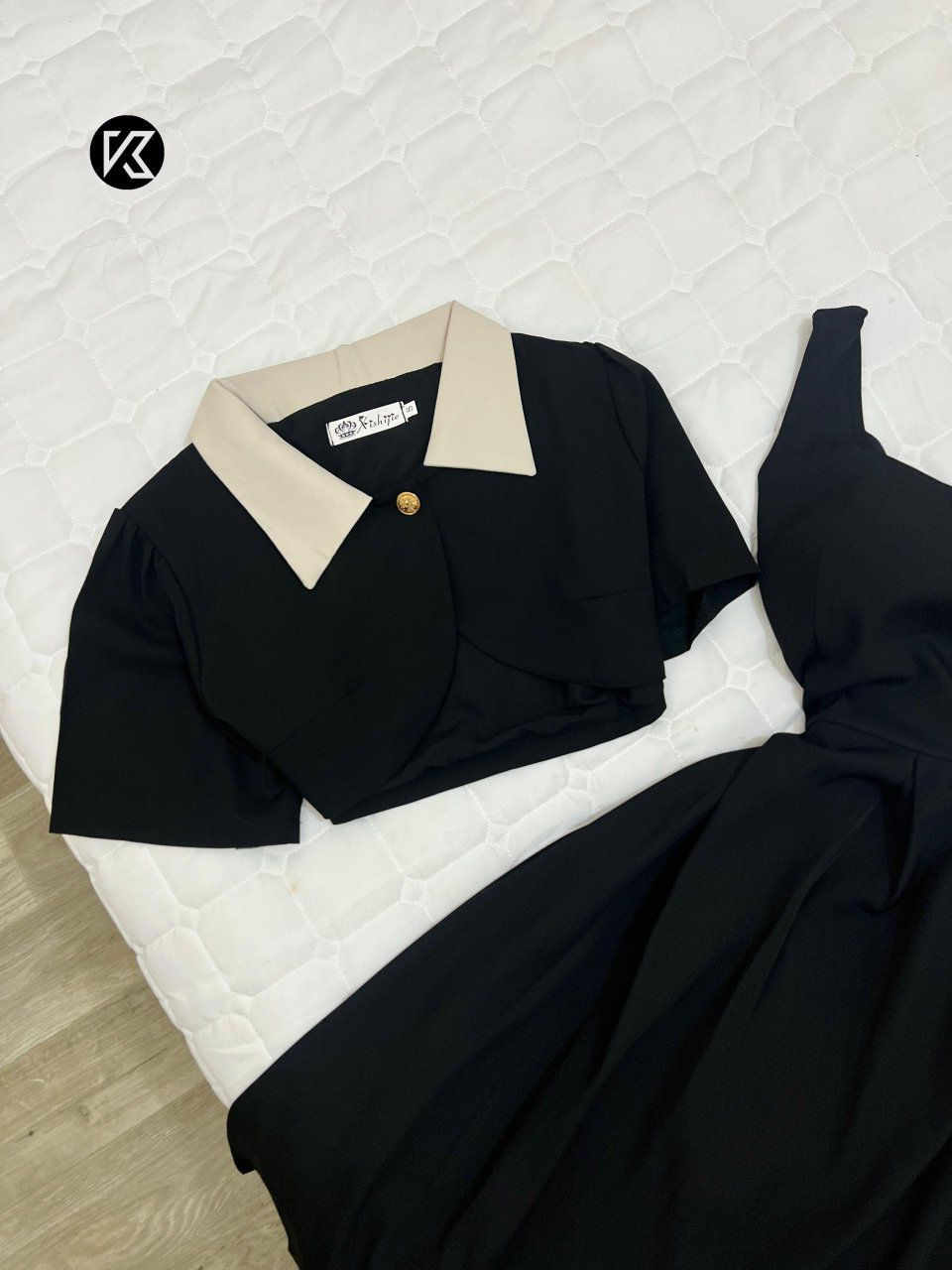 *لا يفوتك الجديد*

*فستان Iipstin*
*قطعتين بنمط كلاسيكي جديد*
*فستان بتعليقة كتف بكلُش*
*جاكيت خفيف نص كم*
*باللبس تحححفه*

*خارجي*
*قماش كريب ناعم بارد*

*المقاسات*
*S.  M.  L. XL*
*من وزن 40 الى وزن 70*
*مقاساته مضمونة واكيده*

*السعر*
*عملة قديمة 4500*  فقط
*عملة سعودي 33*  فقط

للحجز/772214645
رابط مجتمعنا واتس 
https://chat.whatsapp.com/BiwH683Ra7O5f1dO5w75uN
رابط قناة واتس 
https://whatsapp.com/channel/0029Vb7c14l0LKZ9sPEY9m0G


**إذا كنت صاحب هذا الإعلان وتريد حذفه لأي سبب، رجاءا أرسل رسالة إلى الدعم الفني**