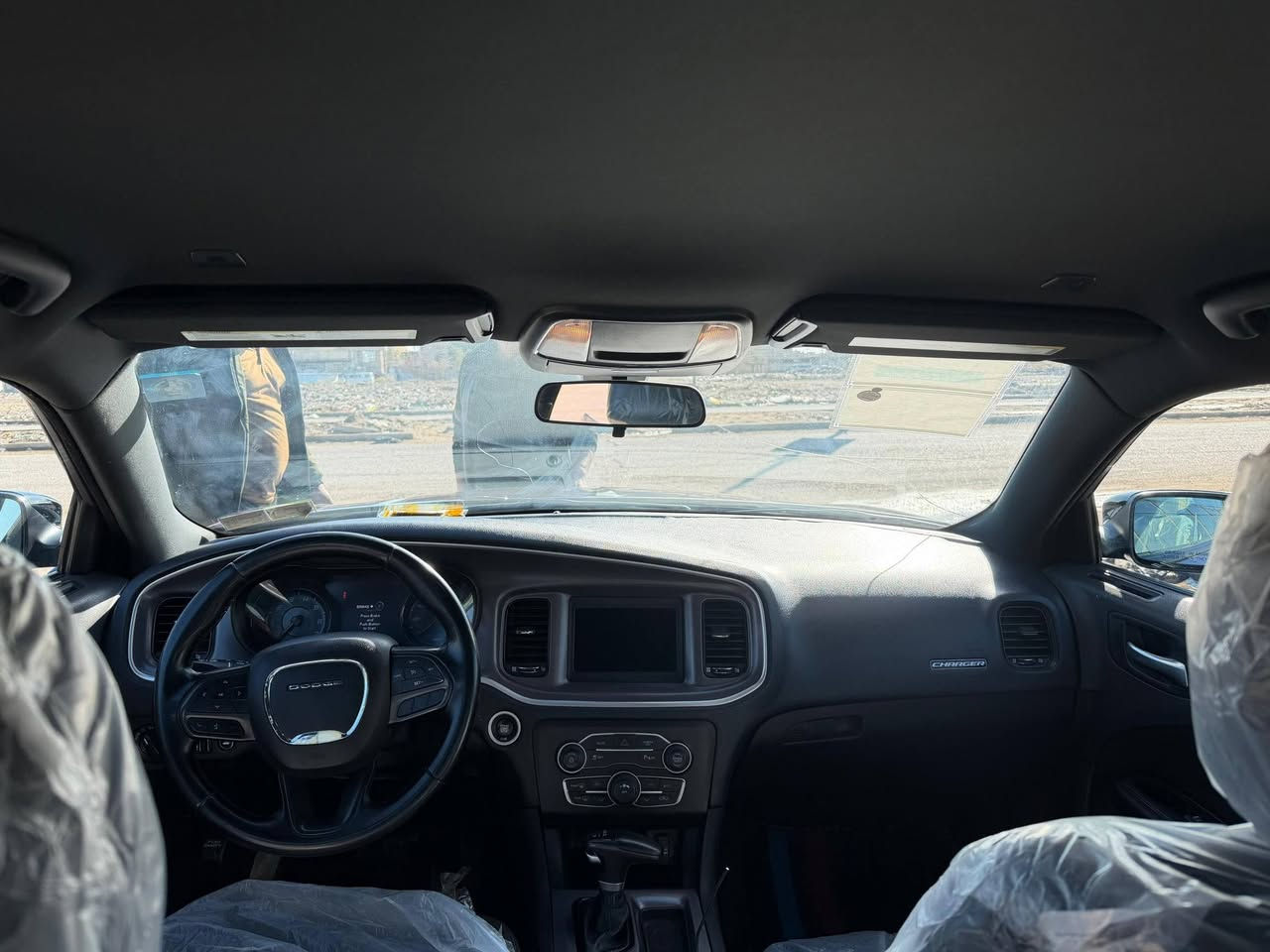 سلام عليكم جارجر ٢٠٢٢ كفاله من تبديل وصبغ فقط حاثهة دعاميه ماشيه ٥٠الف رقم بغداد تحويل مباشر للبيع او مراوس حسب قناعه مكاني بغداد هاتف ***********
