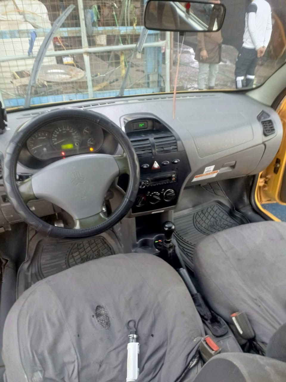 سلام عليكم طيبه الفين و 15 السياره مكفوله كفاله سنويه 27 مصفره هيئه و غرامه تفاصيل اكثر اتصال عل رقم ‏‪***********‬‏🌷+السعر 38 و بيها مجال
