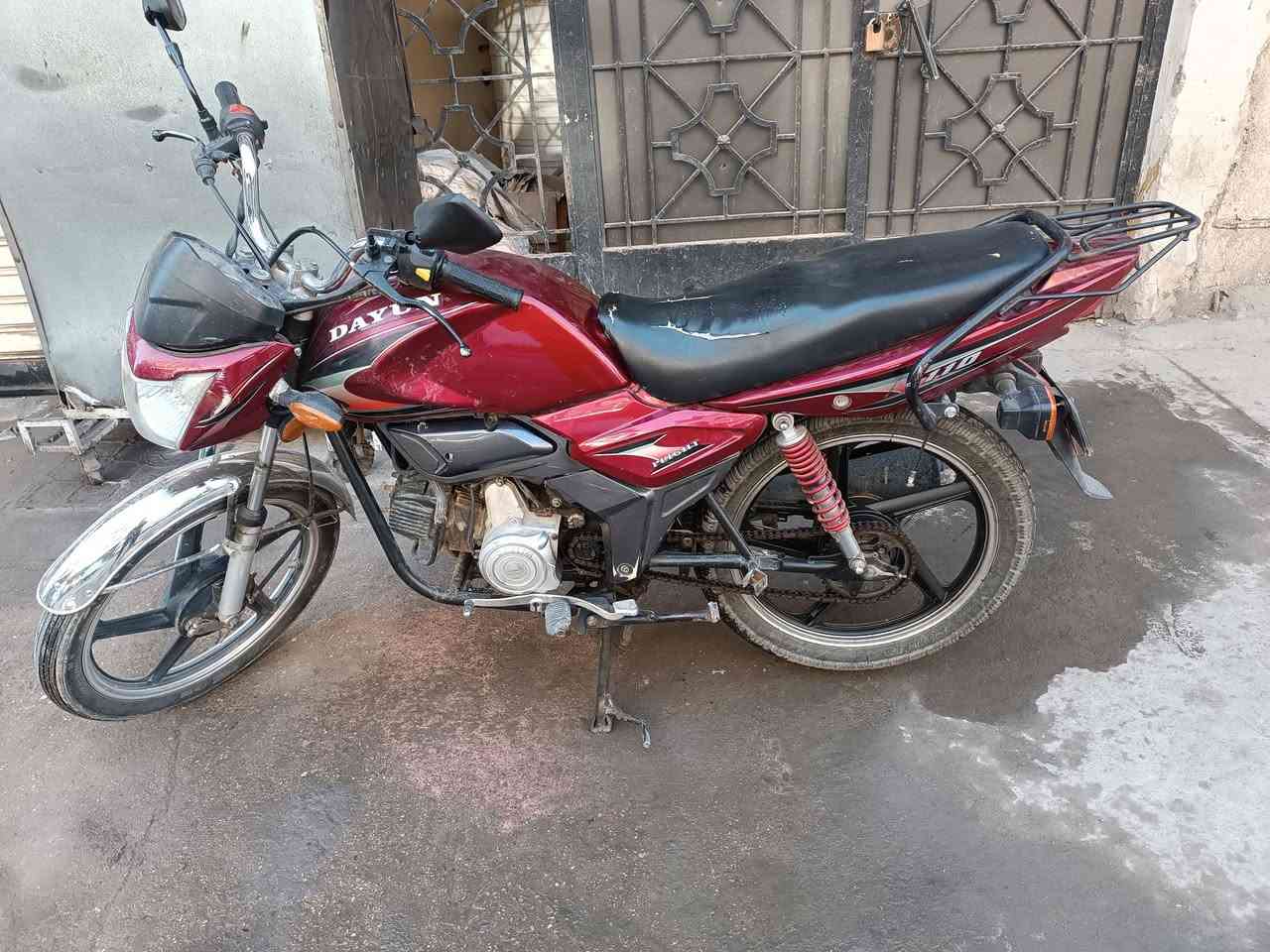 للبيع دراجة DAYUN دايون موديل 2022
التشغيل نكره سلف وباتري جديد
محرك ممفتوح ونضيف لا دخان ولا تبخير
حالة الدراجة جيده وجاهزه
اوراقه استنساخ موجوده

 السعر: 800 ألف (قابل للتفاوض للجاد)

 الموقع: الوزيريه

للتواصل خاص او واتساب ***********
