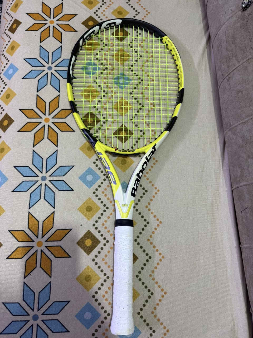 مضرب تنس Babolat AeroPro Drive Cortex
 (نسخة نادال الكلاسيكية) 🎾
مضرب اصلي وكالة نضافتة 99‎%‎ مثل ما موضح بالصور
حجم رأس المضرب 100
وزن 300 غرام
نمط الاوتار 19x16
سعرة 125 الف


**إذا كنت صاحب هذا الإعلان وتريد حذفه لأي سبب، رجاءا أرسل رسالة إلى الدعم الفني**
