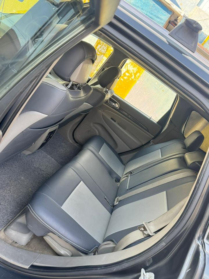 السلام عليكم جيب شيروكي موديل 2011
حادث جاملغ  وجنطه السياره كلش جديده جاهزه من كلشي
السعر 168 ورقه استفسار *********** مكان السياره حله شارع 40
