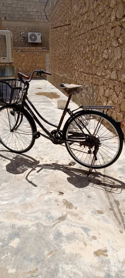 للبيع السعر 60 بي مجال الرقم 078 865 22369
