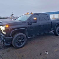 سيلفرادو • ٢٠٢٤ • ٦ سلندر