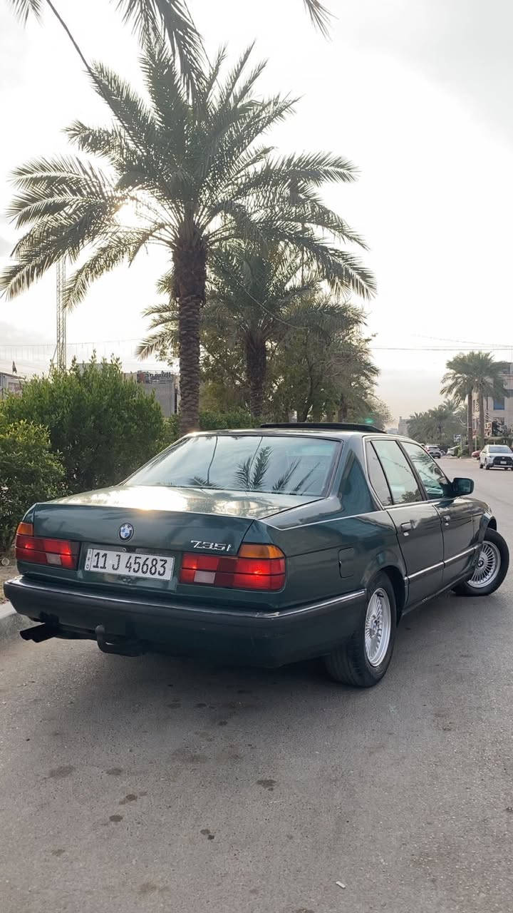 Bmw735
موديل ٩٢ رقم بغداد الانكليزي سنويه مشروع وطني تحويل مباشر 
مكينه كير شغاله ١٠٠/١٠٠
حداديه امامي خلفي جديده طوبه 
تبريد شغال ويه السويج 
موصفات 
دبل ايرباك دبل جكمجه كمبيوتر 
سلايد رووف طكتين 
كشنات مخمل مسند جديده لوك 
بطاين مخمل صاج ملكي 
نفاظه قلاب 
هوك خلفي بلادي 
ويل شعاع وتخم تاير جديد 
مسجل بلوتوث 
شاشه اعطال شغاله 
سياره جديده بمعنى الكلمه وكلشي بيها شغال ١٠٠/١٠٠مصروف عليها مال جناي  بدون اي نقص  كهربائيات كلها على وضع الشركه  
مصبوغه عام للجماليه بدون ضربه ولا خايس 
السعر 71$
للاستفسار الاتصال على الرقم ***********
مكاني السيديه حي الاعلام
