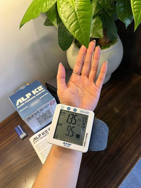 سلام عليكم
جهاز قياس ضغط ياباني اصلي وكيل من شركة ALP k2
مشهورة اصلية 
وهذا بيج مالته https://alpk2.jp/en/product/no-k2-233/
موديل k2-233
سعر 60 ألف مع توصيل 
يوجد لدينا جملة


**إذا كنت صاحب هذا الإعلان وتريد حذفه لأي سبب، رجاءا أرسل رسالة إلى الدعم الفني**