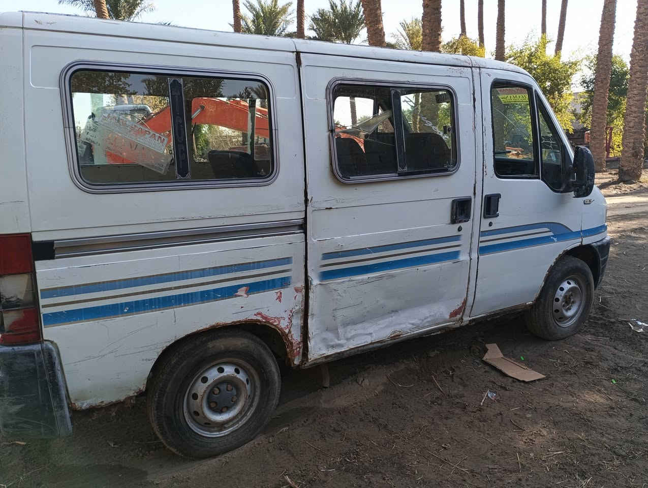 سلام عليكم للبيع سياره بيجو باص فرنسي مكينه بيه كازكيت رقم بصره
***********
