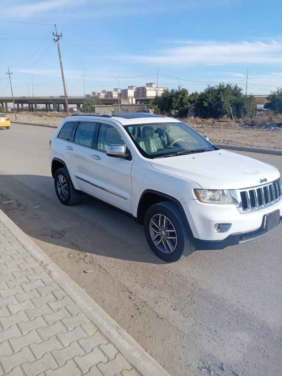 جيب لاريدو مديل ١٣ وارد أمريكي فول مواصفات واحد علا واحد كفاله من لغود شواصي دواخل حادثها طخطخات ومصلحيهن نفسهن ماشيه ٢٠٠ ميل بسمي عارضها ١٦٥ وبيها مجال مكاني شغله إستفسار الاتصال على الرقم التالي *********** مكاني بغداد ***********مكاني شعله
