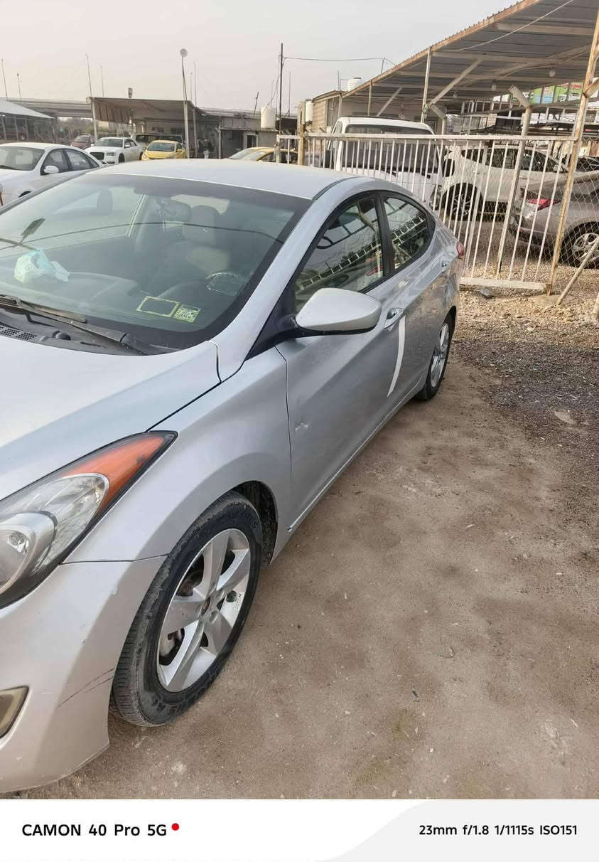 سلام عليكم
النترا للبيع فقط موديل ١٣
وارد امريكي
السيارة جاهزة محرك ١٨٠٠ دوش
 گير حدادية كهربائيات 
تبريد رقم كربلاء
بيها جاملغ امامي مبدل وصبغ بابين نفس الصفحة
للعلم الصبغ ملاون السيارة ليبل واحد ماعدئ الجاملغ
السعر ١٠٢ وبي مجال حگ الجية 
مكان السيارة كربلاء طوريج
وشرط اليشتري يداور
للأستفسار ***********
