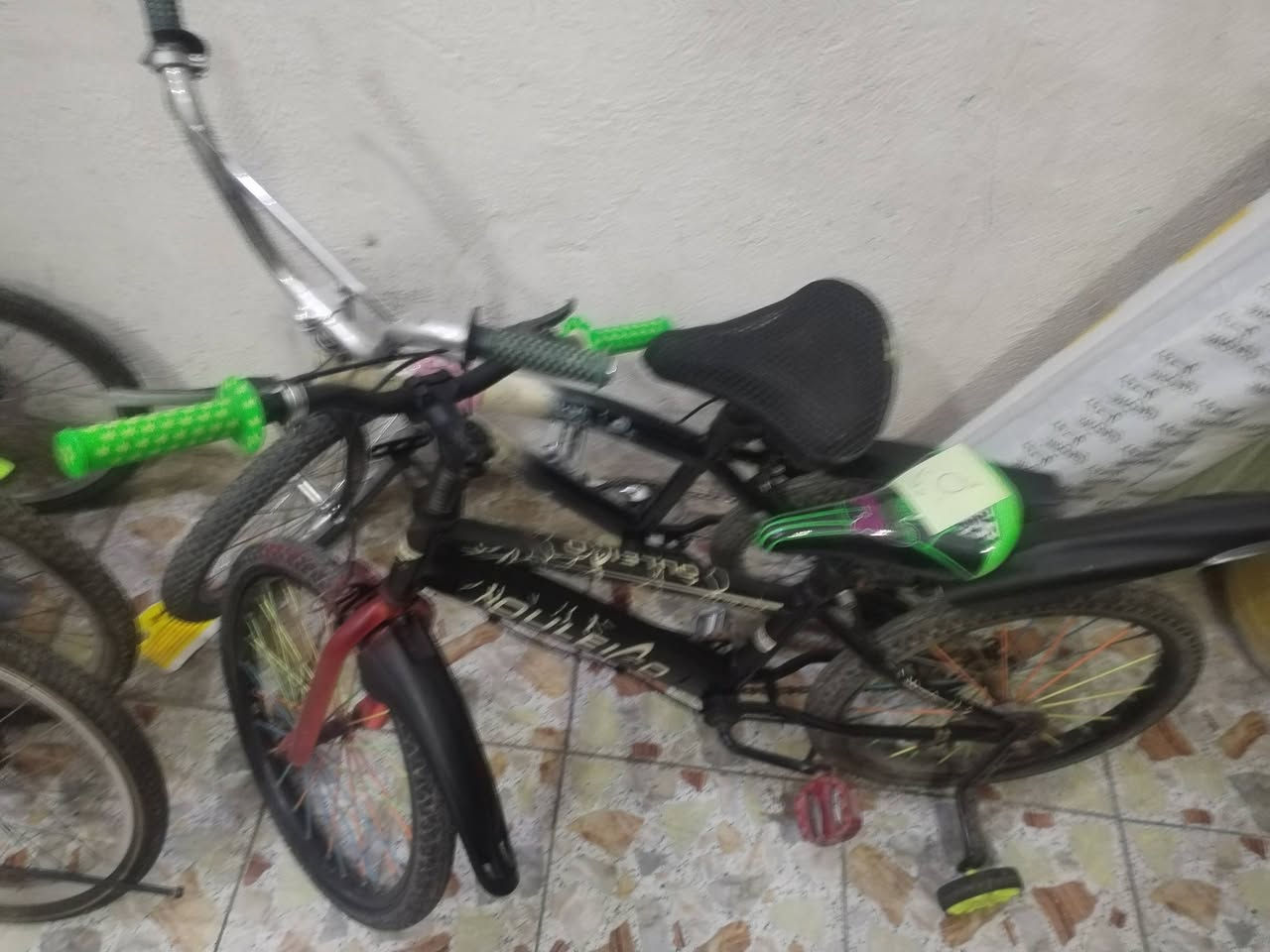 وصلتنا بضاعه جديده دراجات هوائية باله وجديده كافه الاحجام صغار وكبار واطفال 
معرض الاحسان التجاري 
العنوان بداية شارع الكازينوات مجاور ابوعلي الجحيشي


**إذا كنت صاحب هذا الإعلان وتريد حذفه لأي سبب، رجاءا أرسل رسالة إلى الدعم الفني**