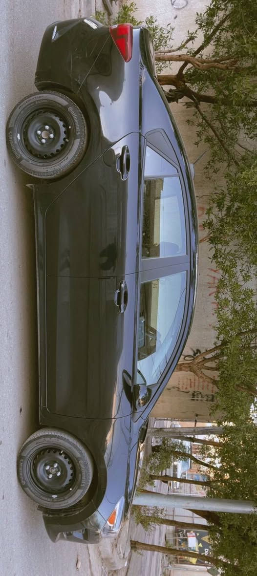 كيا ريو 2023رقم بغداد بدون ايرباك ماشية30الف سعر125 عنوان بغداد
***********
