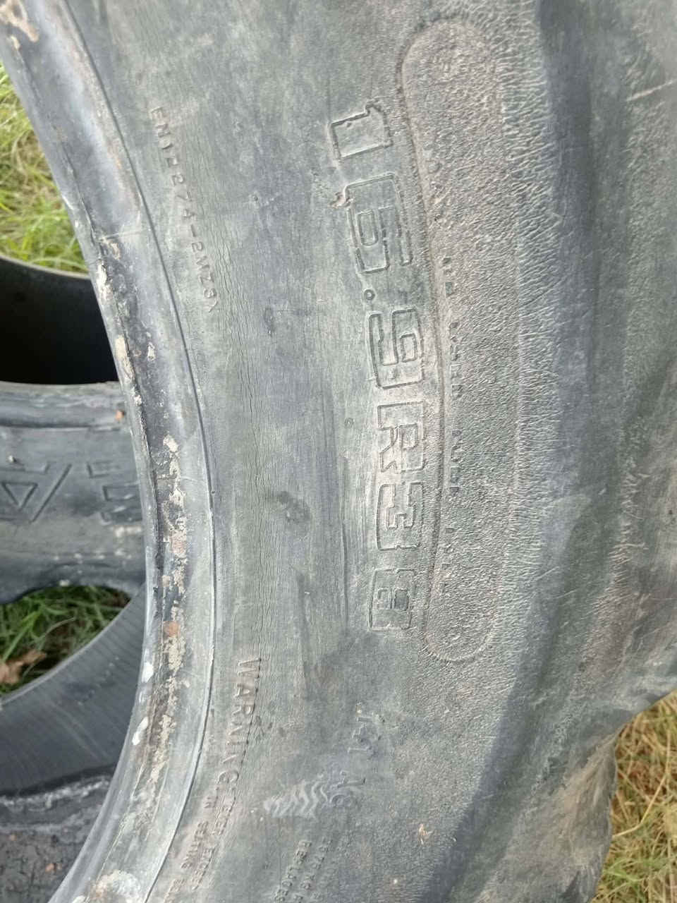 سلام عليكم تايرات للبيع حجم 38 على 16 مل 110 مكان بابل محاويل نتصل على رقم ***********. ***********
