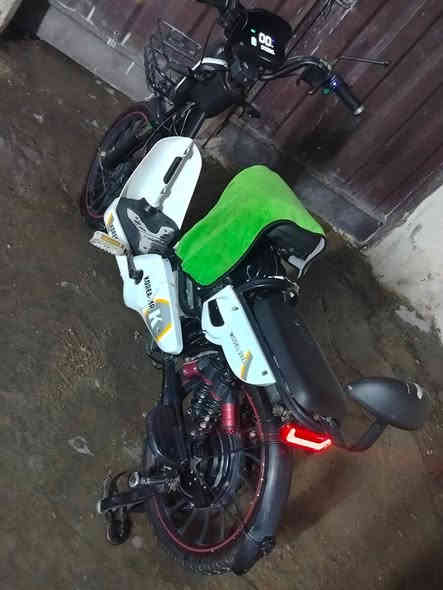سلام عليكم دراجه شحن حجم 20 موديل 23 مكان بغداد حريه تايرات جدد بريكات جدد بطاريات جدد سعر 250وبيه مجال تواصل***********
