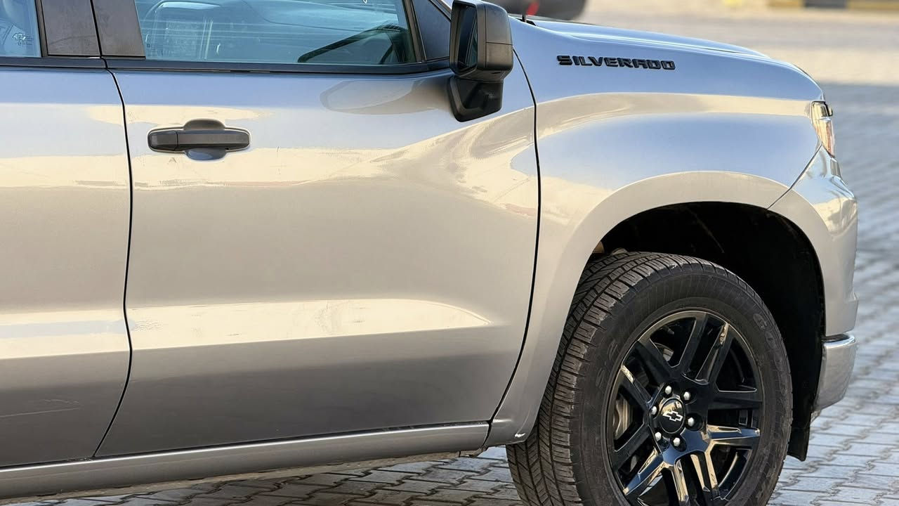 2024 CHEVROLET SILVERADO, C1500 CUSTOM
للبيع 

شوفرليت سلفرادو وارد امريكي موديل 2024

حادث حافه البنيد صبغ + باب خلفي ايمن
باقي السيارة مكفولة شواصي مكفولة

سعر 270 ورقة 

حجم محرك 2700 تون تيربو ✈️✈️

بصمة تشغيل وتشغيل عن بعد 

رادار امامي تحديد مسار توقف ذاتي

باب طويل بدي قصير المرغوب 

قطعتين تبريد 

شاشة وكامرة دوارة

رقم اربيل الجديد  ***********

مكان السيارة بغداد الكرخ قرب شارع مطار بغداد
