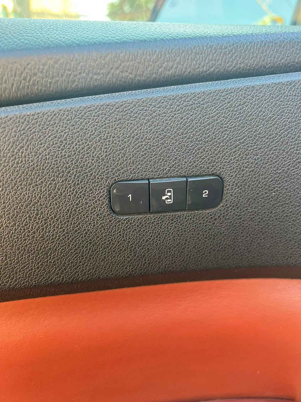 سلام عليكم ورخصت صاحب الكروب المحترم البيع يوكن 2014سياره فول مواصفات فتحه بانو رامه كير ومكينه عله واضع الشركه جنطه كهرباء سياره اهواي بيهه مواصفات بيع او مراوس حسب القناعه مكان بغداد سعر خاص ***********هاذ رقم بي واتساب
