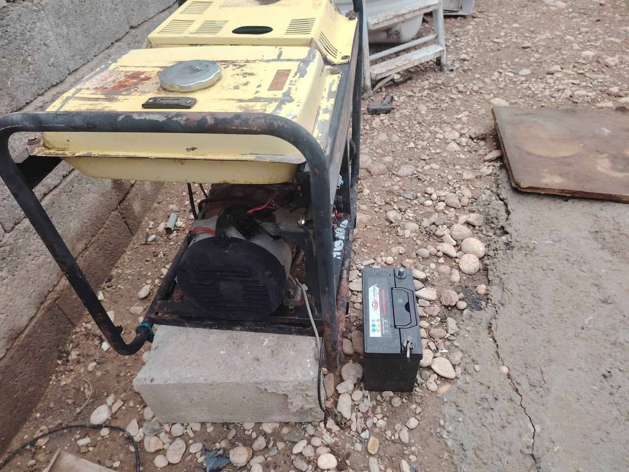 مولد گاز گامة ٥كيفي يعني ٢٥ امبيرلبيع نظيف شغال السعر ٤٥٠ وبي مجال بسيط
***********
