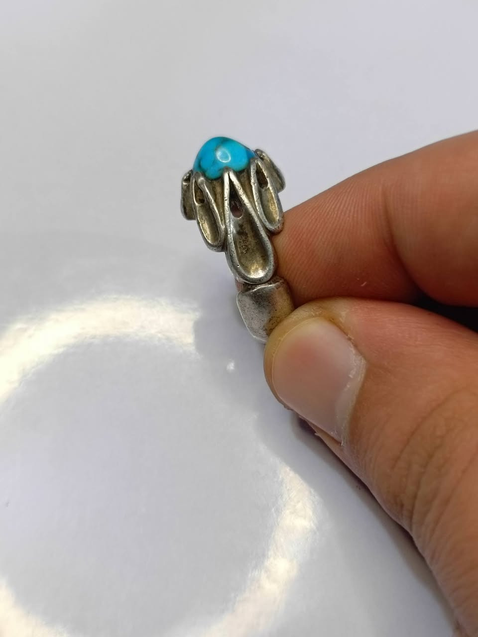 فيروز نيشابوري لبه هرميه شبه صافيه صياغه يدويه ثقيل
سعره 65 الالف قفل معه التوصيل


**إذا كنت صاحب هذا الإعلان وتريد حذفه لأي سبب، رجاءا أرسل رسالة إلى الدعم الفني**