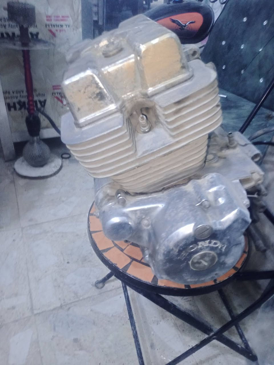 محرك هوندا ريبل 250 cc  محرك نضيف نقص ملف السعر 350 مع ضفيره وعقل وكويل وكتف شحن العنوان بغداد جسر ديالى الجديد ***********

