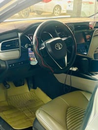 ٢٨٠٠٠٠ كم • بدون ايرباق • ضرر ٣ قطع