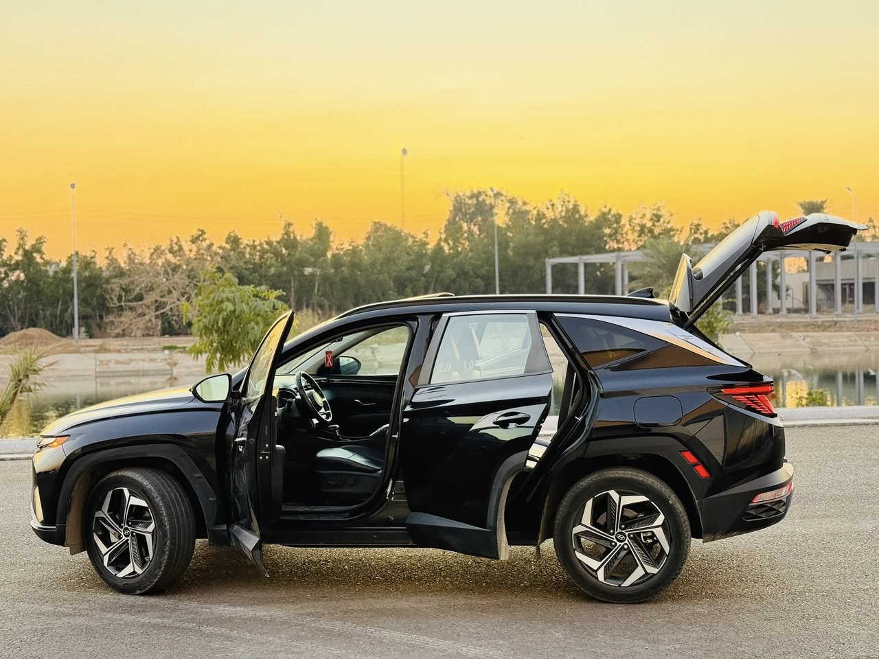 السلام عليكم
توسان امريكي للبيع
موديل 2023 
لون اسود ملكي سياره جديده جدا بدون اي نقص

مواصفات فول فور ويل وليسه تو ويل
فحتة سقف
بصمه تشغيل
تشغيل عن بعد
صندوك كهرباء
كشنات جلد اسود ملكي
كشن كهرباء
تدفئة كشنات
ويل 19 المرغوب 
اشايير مري جانبيه 
شاشة ايباد
شاشة كبيره وشاشه تبريد منفصله
دشبول متعدد الوان
4-انضمة قياده
اناره داخليه متعدده 7 الوان
اوتو هولد
رادار امامي
رادار خلفي
رادار جانبي
سياقه اليه
تحديد مسار
شحن لاسلكي
نقاط عمياء
هند بريك دكمه
وبعد بيه هواي مواصفات

سياره حادثه جدا بسيط كسر لايت وصبغ باب خلف صدر فقط سياره بدون رصعات وخدوش ومابيه ولا كلوب مشتغل
جديده جدآ وماشيه فقط 32
للاستفسار
‏‭0773 489 8688‬
***********
وتساب ‭0787 652 9128‬
