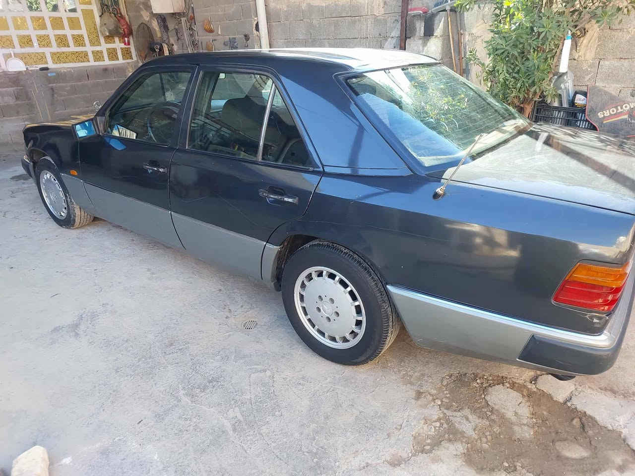 سلام عليكم مارسيدس دب مديل 88 مكينه بلاديه قواعد بلادي كهربائيات شغاله تخم تاير جديد صدره جديد رقمه بغداد بسمي سنويه لحد 30  سعره 65وبيه مجال عنوان بغداد مدينه الصدر  ***********
