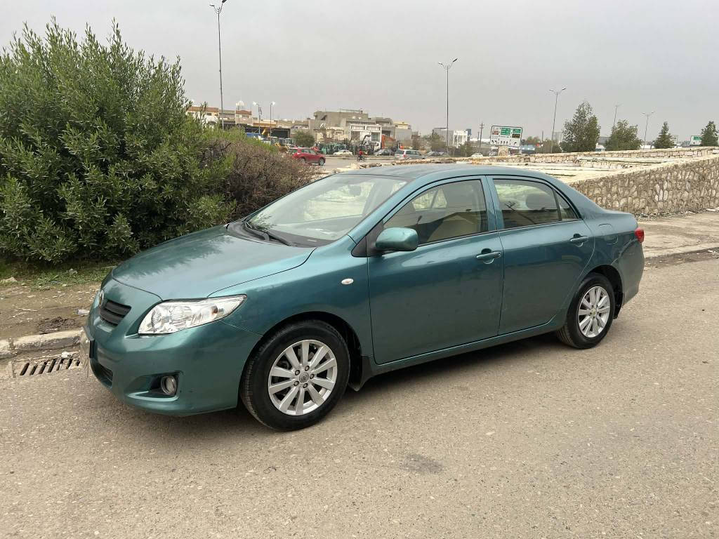 کرولا مەکینە گەورە و گێرعادی
دووپارچەی بۆیاغە
گێرومەکینە وتەبرید وتەقەورەقە وتحویل بەشەرت
*********** أربيل, العراق
