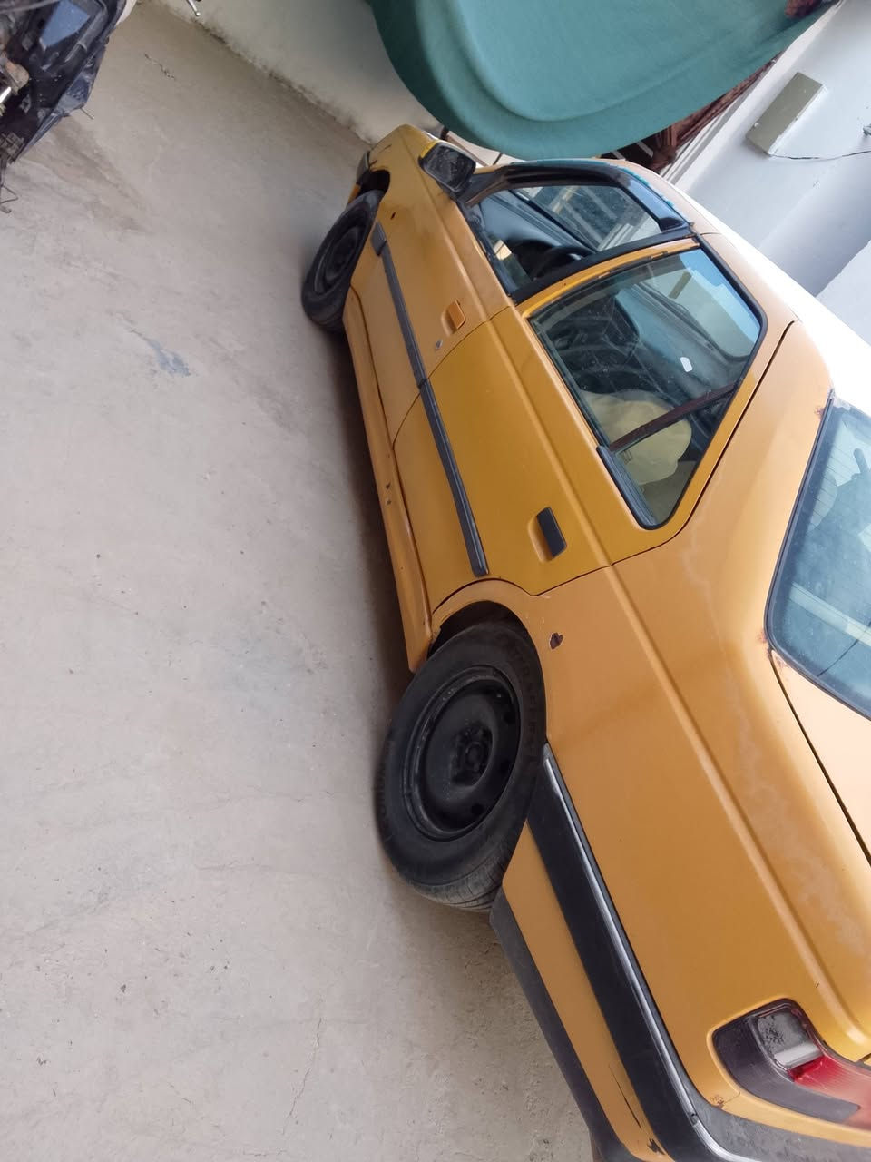 بيجو 405رقم الماني ماواصل صاحبها أتعهد سرقه وعشائر مكينه وكير كفاله كهربائيات شغاله حداديه وسط بيع ومراوس بسايبه شعندك نزل مكاني الديوانية الحمزه السعر 12رقم ***********
