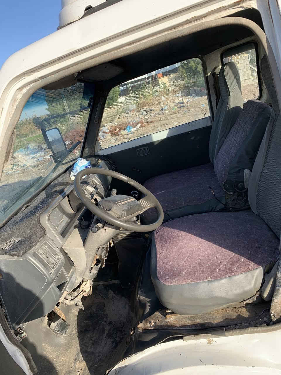 للبيع كيا  بنكو موديل 1996رقم نكليزي تحويل مباشر السعر ب56وبيه مجال للتصال ***********
