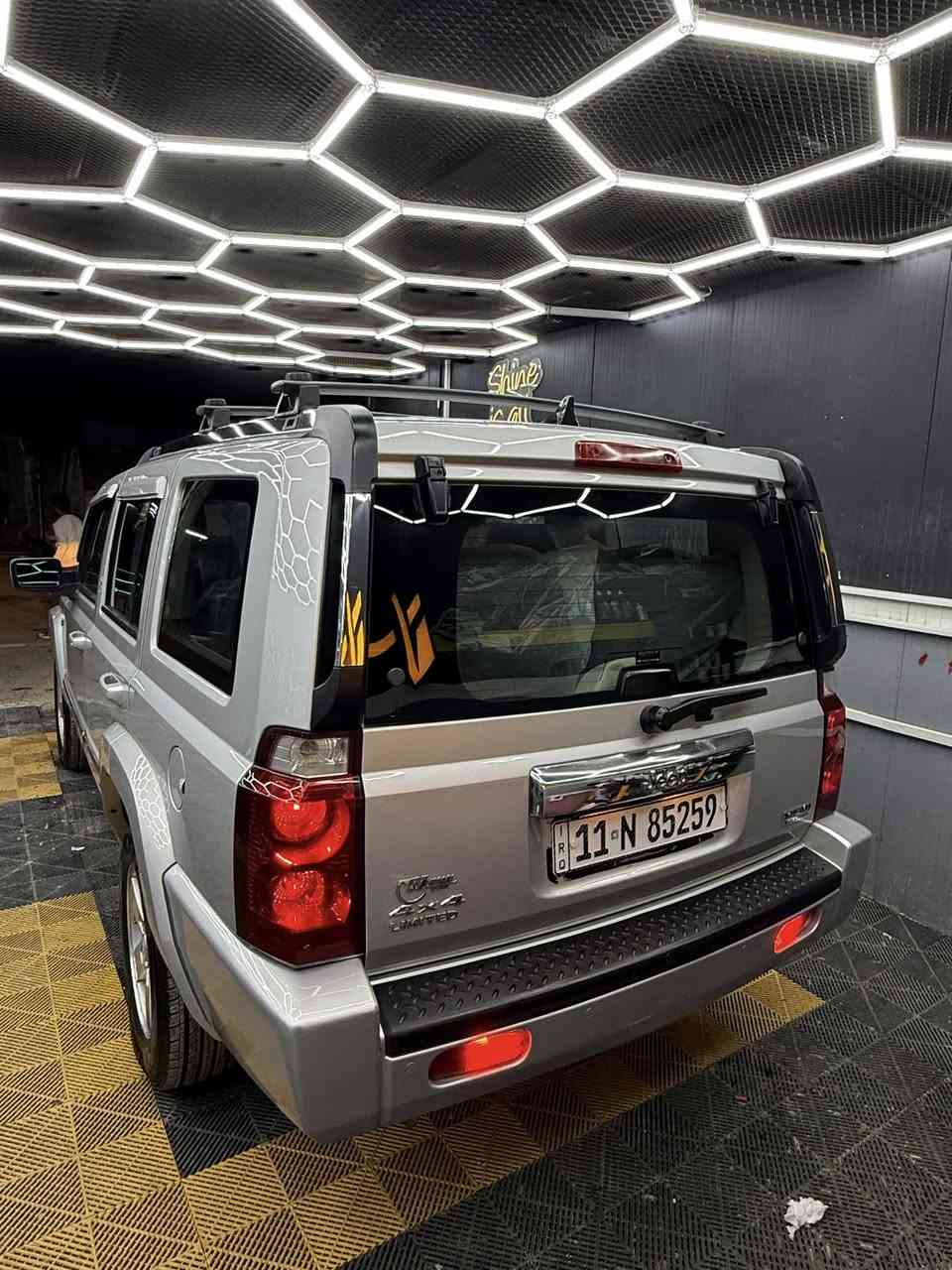 جمعة مباركة
للبيع فقط السيارتين جدد  ب اسمي تحويل مباشر ومكانهن بغداد العطيفية 
  *********** 

جيب كوماندر رصاصي 2008 مكينة هيمي 5700 رقم بغداد الجديد ماشيه 105 الف فول مواصفات للاخير 3 سلايد 3 قطع تبريد  بيهة صبغ فقط باب السايق وبنيد  جاهزة للاخير بدون اي نقص تخم تاير جديد باتري جديد تبريد ثلج  ومسويلها ادامة كاملة من منظومة بانزين وحمام ونانو سيراميك رايدها ب 122 ورقة وبيها مجال ..
   
وجيب كوماندر شمباني 2007 مكينة 3700 رقم بغداد الجديد ماشيه 130 الف فول مواصفات ما عدا السلايد بيهة صبغ فقط جاملغ خلفي وشبر بالجنطة وجاهزة للاخير بدون اي نقص تخم تاير جديد باتري جديد تبريد ثلج ومسويلها ادامة كاملة من منظومة بانزين  وحمام ونانو سيراميك رايدها ب112 وبيها مجال ..
