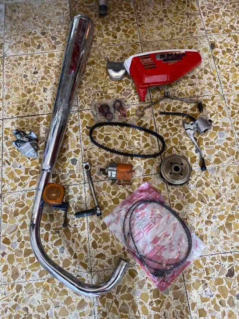 سلام عليكم غراض اربعه كير صالنصه ب15جديده او كابريتر جديد ما مستخدم ب8تجي وشوف بعينك وباقي لغراض اصليه قيم بل يرضي الله هذا رقم اتصل عليه ما متواجد بل فيس ‭

‭***********‬
