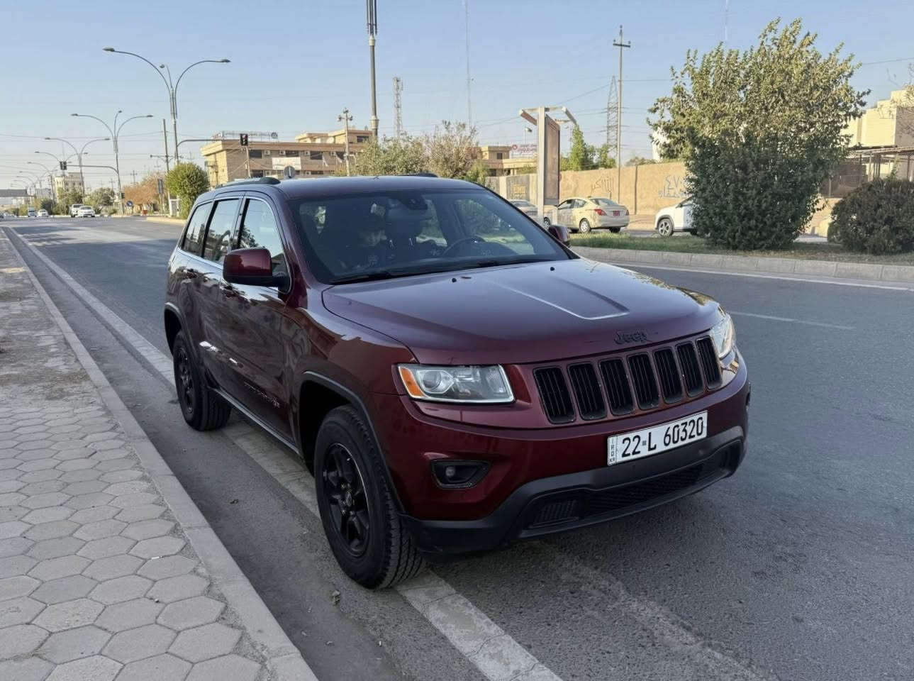 🔥 للبيع: جيب جراند شيروكي (Grand Cherokee) 2016 - وحش الطرق 🔥
لعشاق القوة والهيبة، متوفرة الآن في إربيل بمواصفات ممتازة وحالة فنية عالية.
📋 تفاصيل السيارة والمواصفات:
• الموديل: 2017.
• الفئة: لاريدو (Laredo).
• المسافة المقطوعة: 175,000 كم (ممشى حقيقي).
• نظام الدفع: 4x4 (دبل) فور باي فور حقيقي، أداء جبار في كل الظروف.
• الحالة العامة: السيارة نظيفة جداً (Excellent) وبحالة ممتازة.
• حالة البدن: بدون تعديل بارد نهائياً، البدن سليم ومحافظ على متانته وشكله الأصلي.
💰 السعر والمكان:
• المكان: إربيل (Erbil).
• السعر المطلوب: 235 ورقة (23,500$).
• ملاحظة: السعر مقابل النظافة والمواصفات يعتبر جداً مناسب للجادين.
📍 الموقع: إربيل - [يمكنك إضافة الحي هنا]
📞 للتواصل والاستفسار: [أضف رقم هاتفك هنا]
#جيب #جراند_شيروكي #إربيل #ErbilCars #Jeep2016 #للبيع #سيارات_العراق #Laredo4x4


**إذا كنت صاحب هذا الإعلان وتريد حذفه لأي سبب، رجاءا أرسل رسالة إلى الدعم الفني**