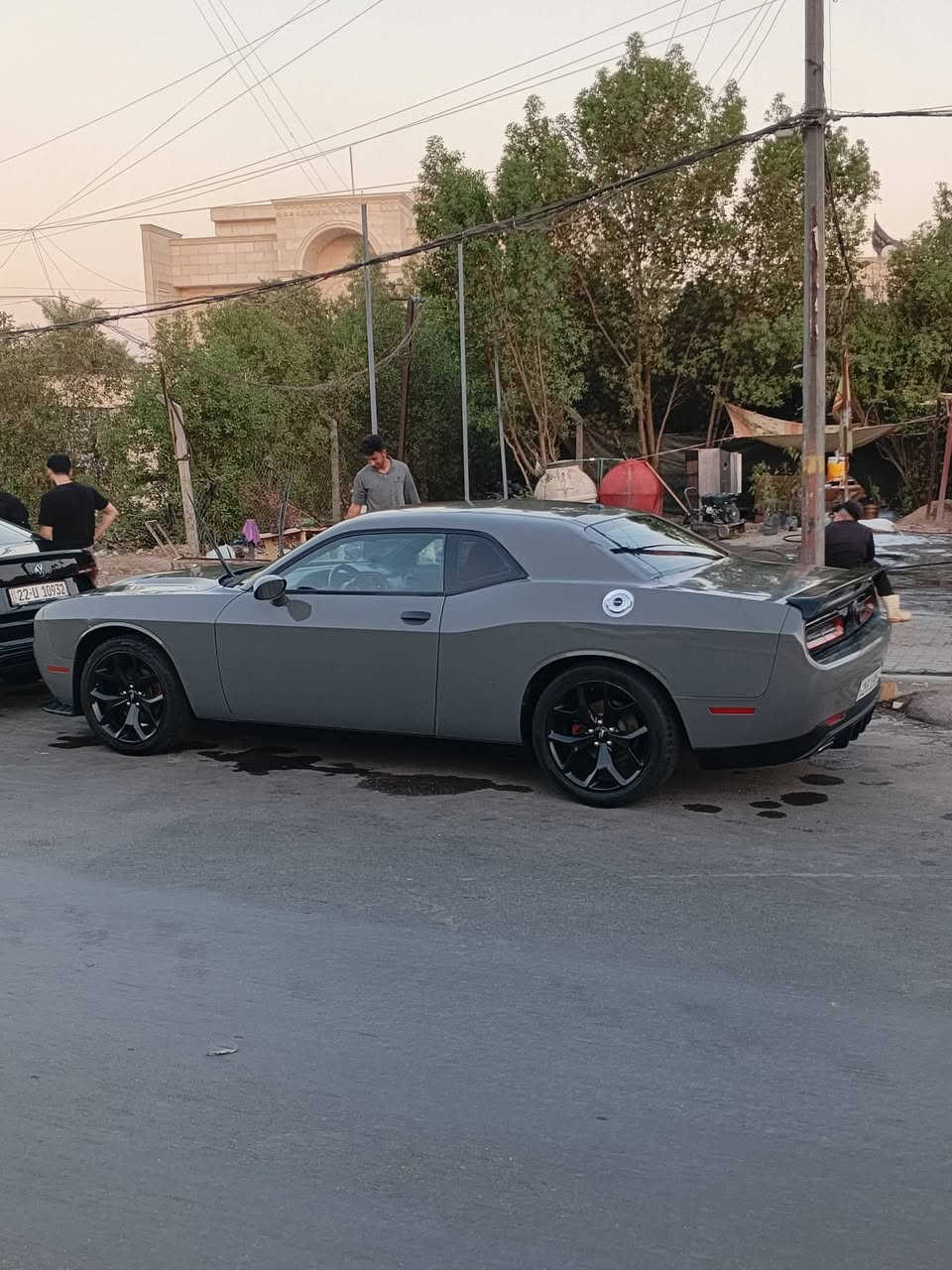 السلام عليكم ❤
جالنجر 2018 sxt رقم بغداد بيها اربع قطع وصوره حادثها بالمنشور . كير ومحرك جديد + صدر امامي وصدر خلفي جديد + تبريد ثلج ومنظومه كلها جديدة + تخم تاير جديد + تخم سماعات جديد + دوشمه كشنات احمر طماطي جدد . صفاحها موس بأختصار السياره مابيها اي نقص . #سنوية بأسمي 

#السعر 150 . #رقمي *********** مكاني بغداد البياع
