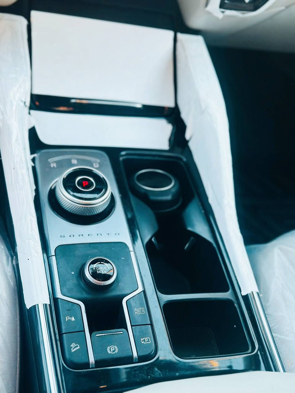 السلام عليكم 
سورنتو للبيع موديل 2023 خليجي رقم بغداد باسمي تحويل مباشر  مكفوله كفاله عامه من التبديل والصبغ والبارد والحالوب كفاله عامه ماشيه 30 الف 
المواصفات 
بصمه تشغيل/ بصمه بيبان/ تشغيل عن بعد/ جنطه كهرباء/ جي بي اس/ كراسي كهرباء اماميه وخلفيه/ كير ماوس/ نضام مانع انزلاق/ نضام نزول منحدرات/ 7 راكب/ 3 قطع تبريد / هند بريك بصمه/ كير 8 نمر / ويل كروم 19/ كامره دواره / 
وباقي المواصفات معروفه ما عدا الفوريل والبنوراما ؟؟؟
مكان السياره بابل 
رقم الهاتف/***********/ اسيا 
رقم الهاتف/***********/ اثير 
السعر /290/ وبيه مجال حك الجيه والضيافه 
ترهم مراوس بخليجي
