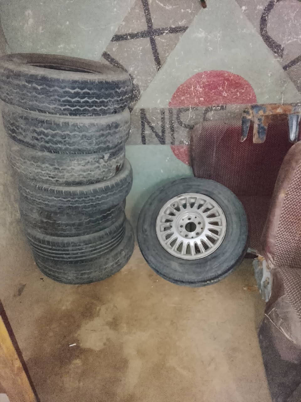 ادوات فتون تفصيخ العنوان بغداد الدوره نهايت شارع 60 المحل ***********
