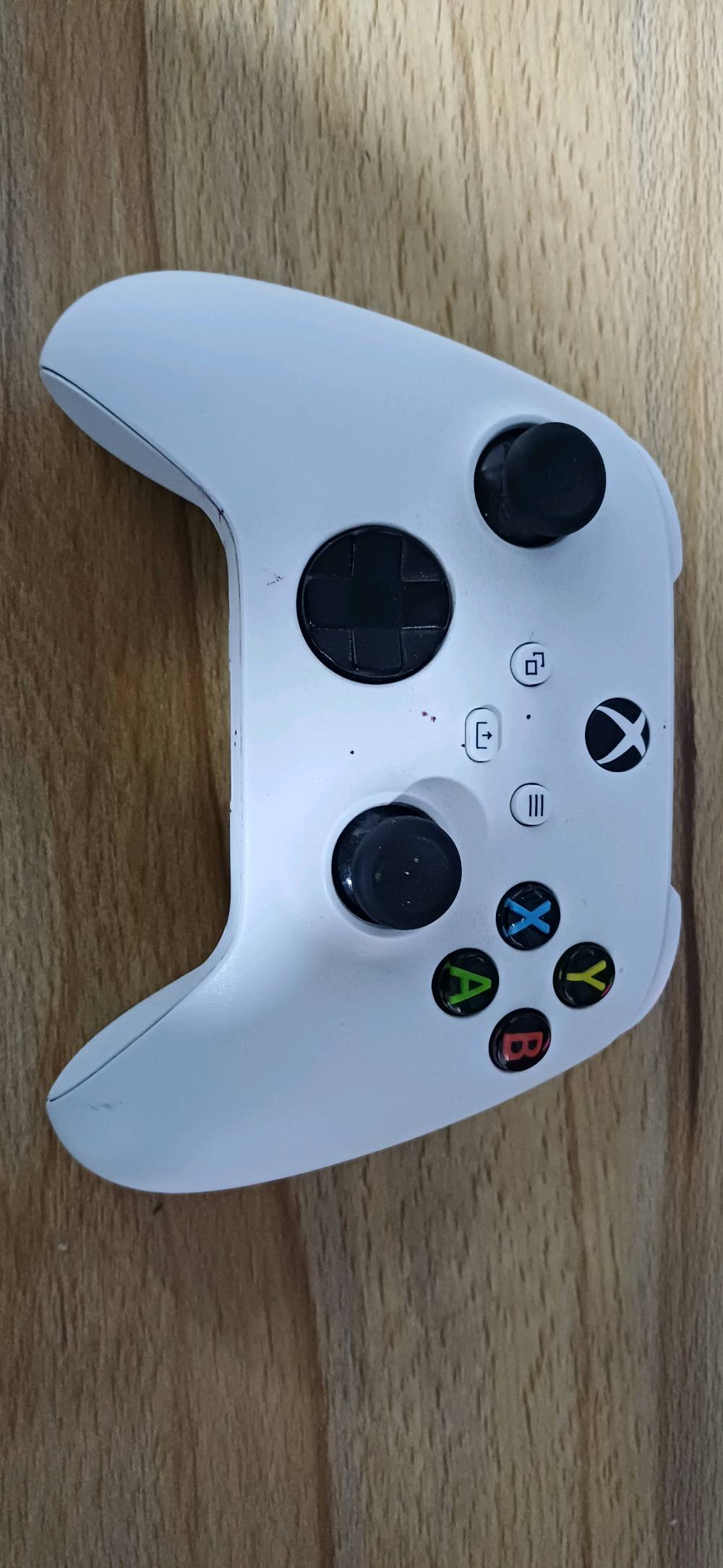 سلام عليكم، يدة إكس بوكس مستعملة من ستة أشهر، حالتها ممتاز بس بيها بس طخات بقلم جاف وخدوش خفيفة السعر ألف فقط. عنواني بغداد الأعظمية 
#يدة_تحكم #إكسسوارات #أجهزة #إكس_بوكس #الاعظمية #بغداد 