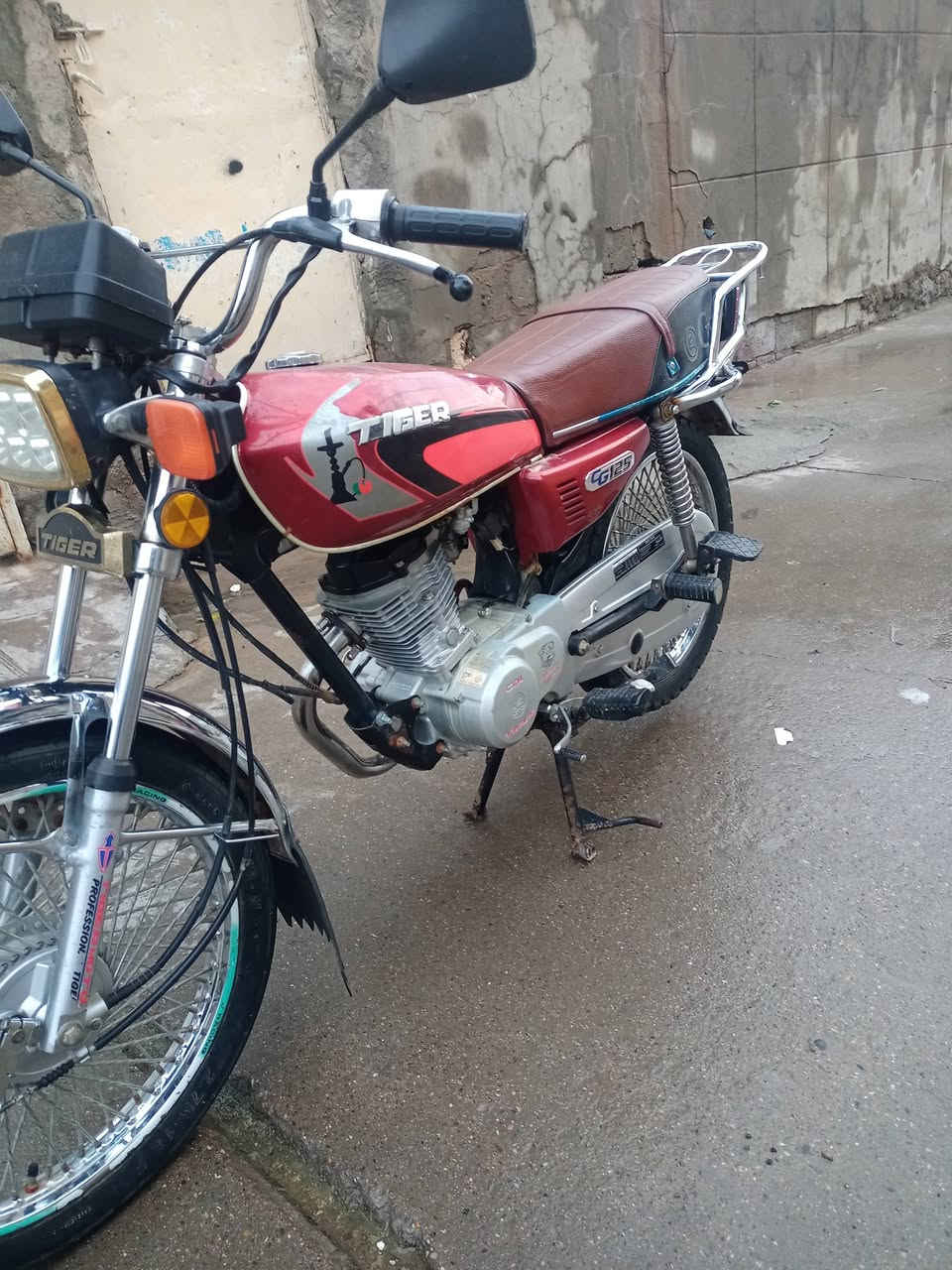 تايگر للبيع موديل 2020 محرك لوك لا صرف لا بخار كهربائية كله شغاله معدل فول سعر 370 بي مجال رقمي ***********
