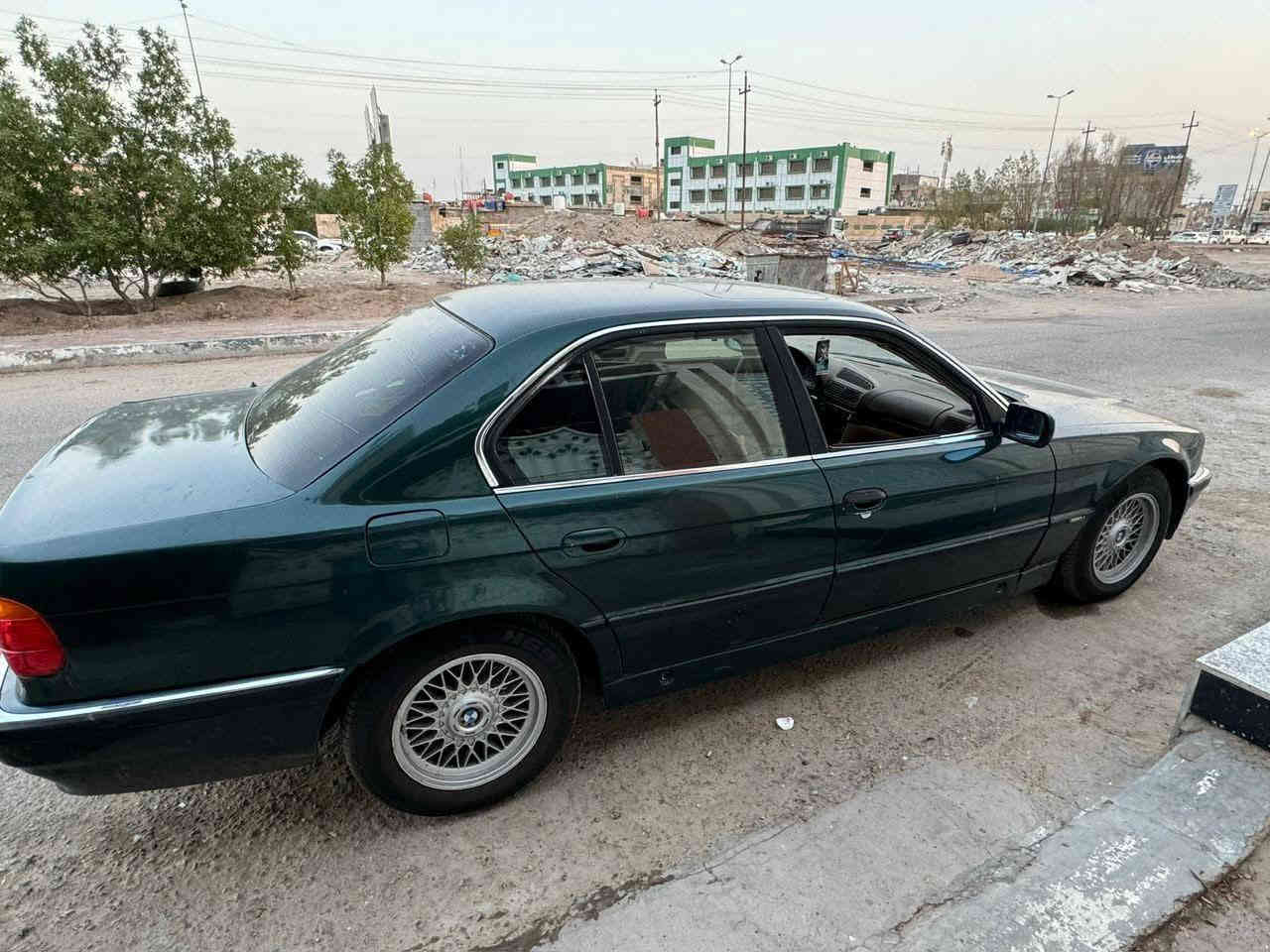 اعيد النشر بسبب بعود الكذابه اذا مو شراي لا توعد عالم و امسح منشور علمودك
سلام عليكم  مستعجل ع بيع 
سعر ٤٥ ورقه  السعر بيها مجال 
 محركها كايم ابيع 
كير خير من الله 
بيم خفاش حجم ٧٣٠ 
٨ سلندر 
مديل ١٩٩٥ محدث خارج ٢٠٠٠ 
رقم بغداد سنويه منتهيه من شهر الثاني 
مواصفاته معروفه 
بيها ضربه جاملغ خلفي جه اليمن راجع ع بارد 
تبريد شغال 
حداديه ٧٥٪
ادامه لمحرك فيت بم جديد بارتي جديد استوني شاده 
بك لايت بلادي استوني شاده 
غرفتها ردلها ترتيب 
 يتواصل خاص مفتوح 
عنواني البصره
راعيها يريد تحويل
***********
