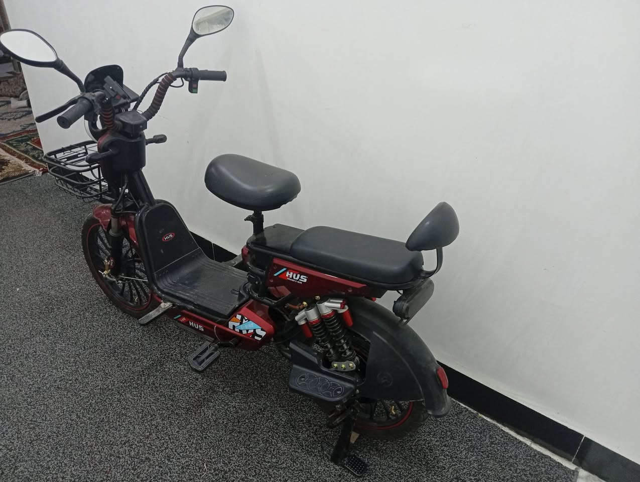 السلام عليكم دراجة شحن للبيع السعر 500وبيها مجال ماعوزهة برغي الشراي ***********هاذة رقمي خابرني وتدلل
