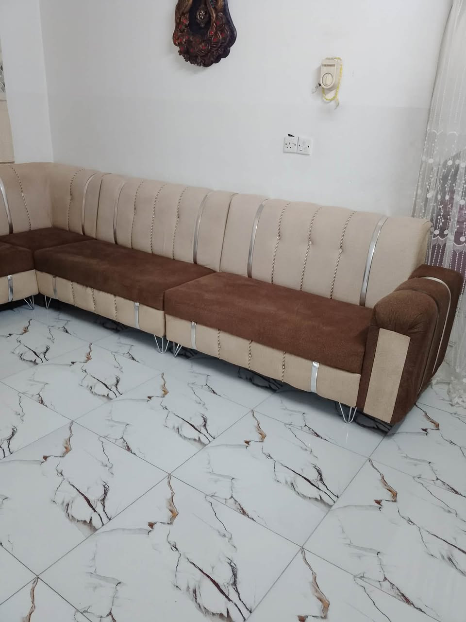 ديوان عراقي نضيف طوله سبع امتار سعره 200 وبي مجال عنوان جانب الايسر حي تاميم للاستفسار اكثر على خاص


**إذا كنت صاحب هذا الإعلان وتريد حذفه لأي سبب، رجاءا أرسل رسالة إلى الدعم الفني**