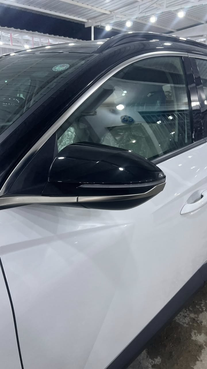 للغوالي ✨🔥
توكسان 2025 توكلر بعدها بحالة الشركة ، كتلوكاتها دفاترها 
ماشية 8000km 
كشنات كهرباء ، تبريد كشنات وتدفئة، 3 كاميرات محيطية ، بردات خلفية ، جنطة كهرباء ، فول مواصفات سيارة  بعد هواي مواصفات 

كفالة عامة  من صبغ ومن كلشي فقط بحافة جنطة شوية بارد قليل جداً ما يناشف بلعين الا تركز بي موضع بلصور 
رقم  السيارة اربيل 
مكان النجف الاشرف 
السعر : 235$ وبيها مجال للشراي 
لاتصال او استفسار : ***********
