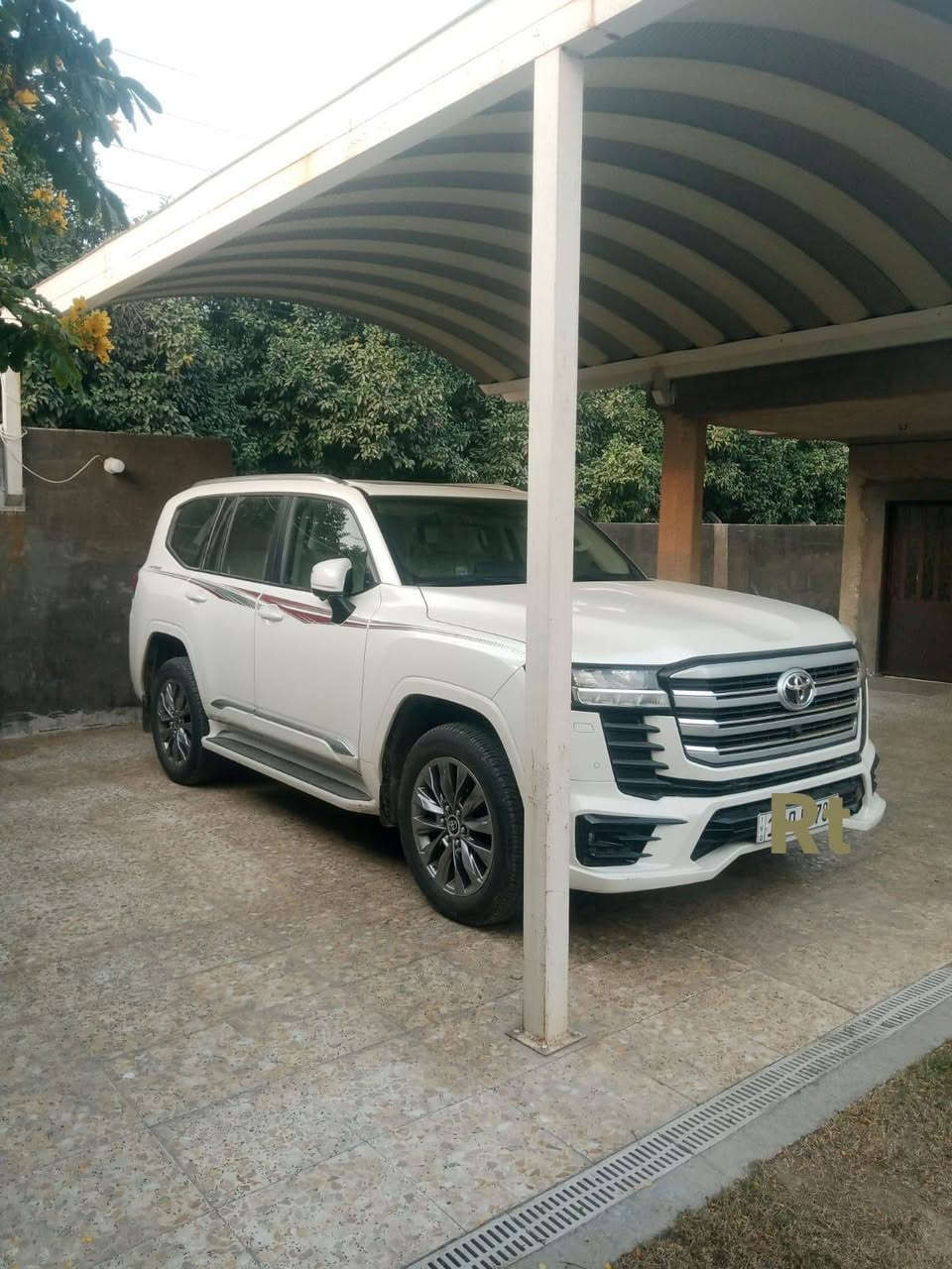 السلام عليكم ورحمه الله وبركاته لاندكروز للبيع 2024 سياره كلش حلوه ونظيفه ماشيه 9000 السياره في حاله وكاله مقفوله من الشخط داخل حليبي السياره كلش حلوه ونظيفه الكتالوكات والارضيات غير مستعملات مكان السياره الدوره الاستفسار اكثر اتصال على الرقم ***********
