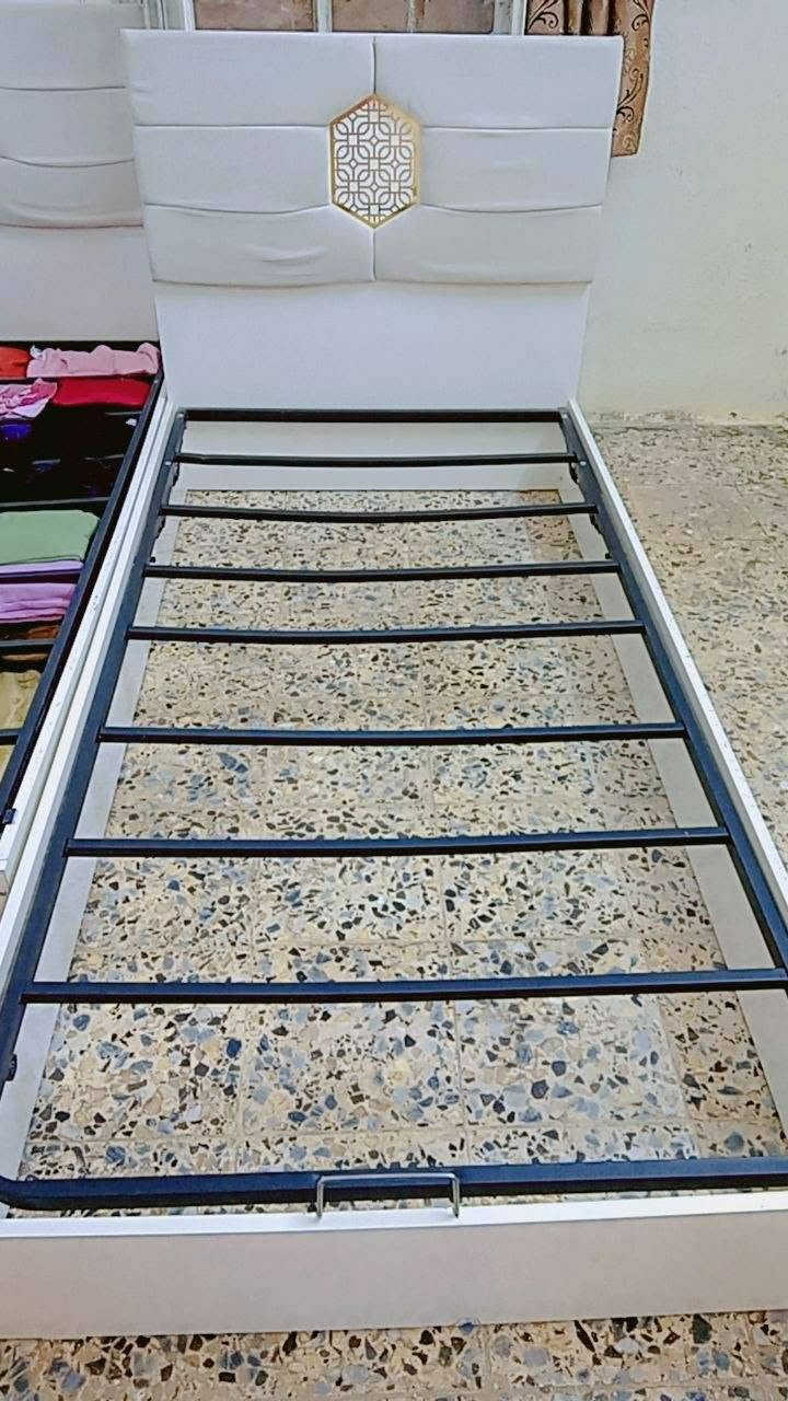 جرباية مع ميز للبيع للاستفسار خاص على الرقم ***********
